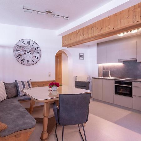 Haus Praxmarer Apartment Sankt Anton am Arlberg Bagian luar foto