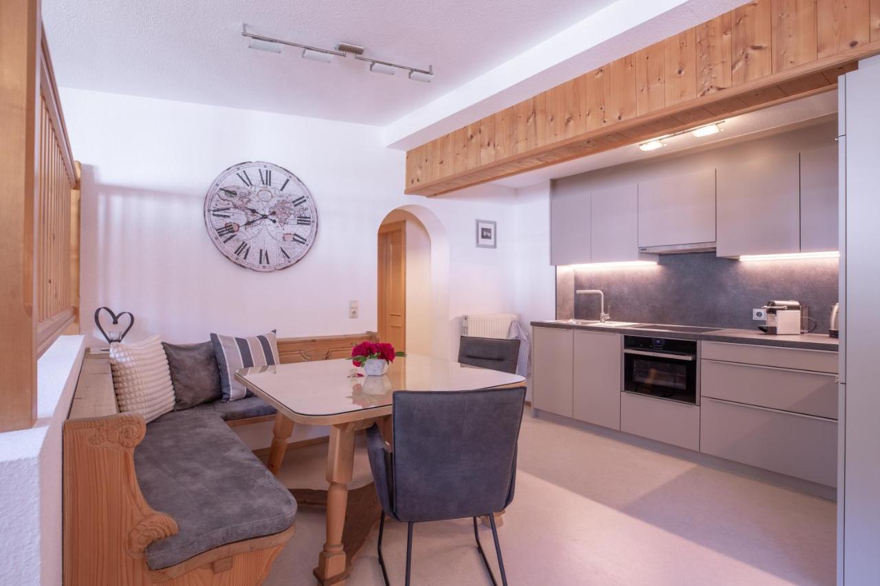 Haus Praxmarer Apartment Sankt Anton am Arlberg Bagian luar foto
